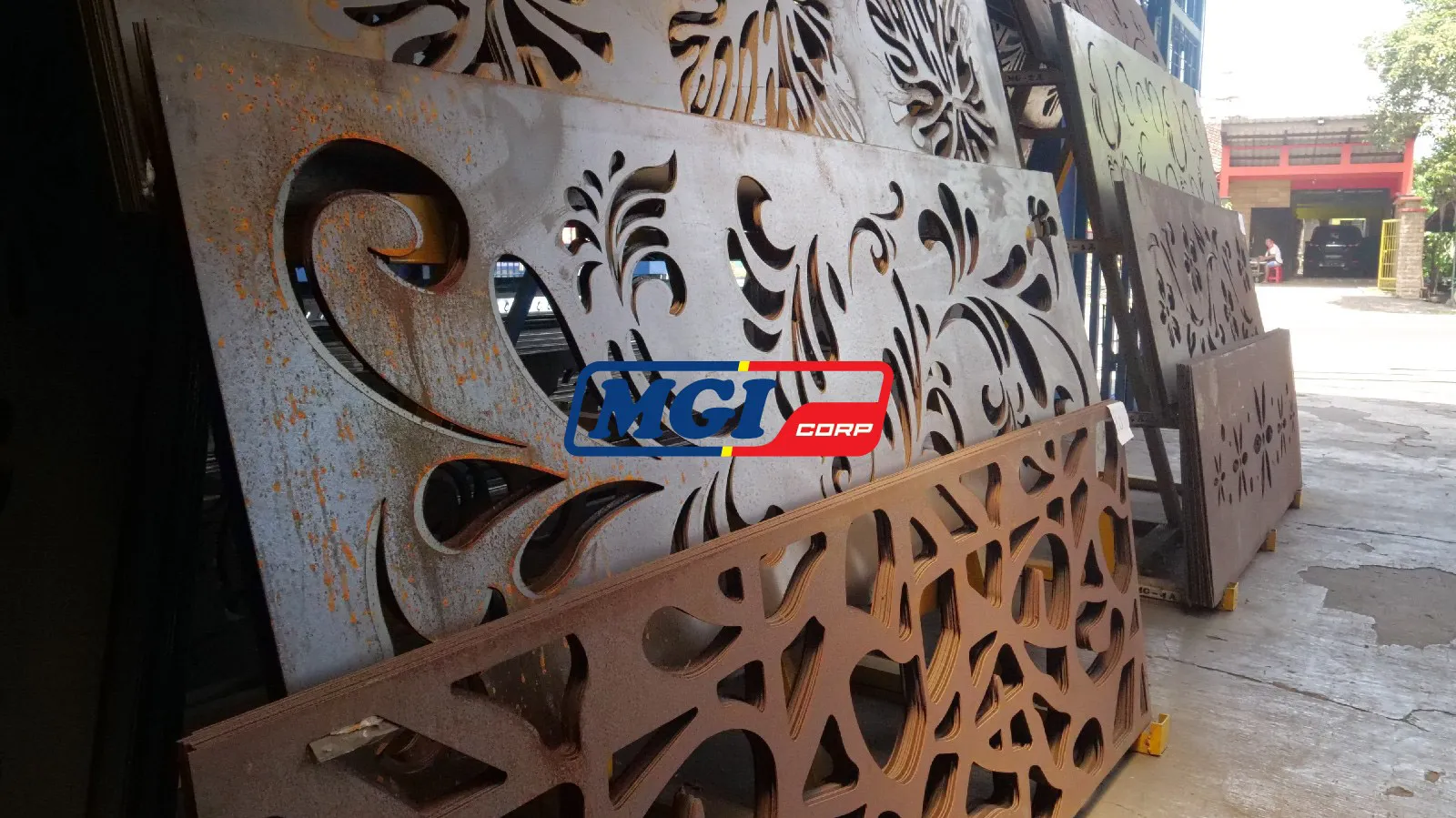 Plat Laser Cutting
